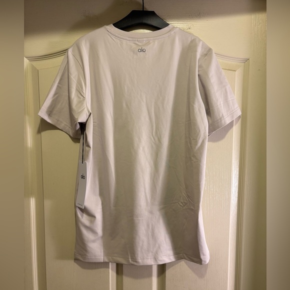 ALO Yoga Men’s “Conquer Reform” Short Sleeve (M) *BESTSELLER* - Picture 8 of 11